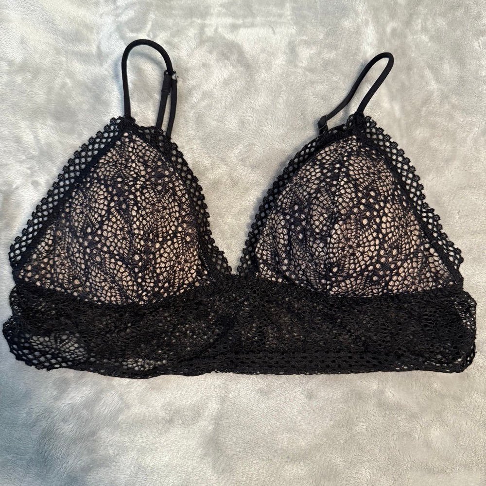 Victoria's Secret Black Lace Bralette with Nude Lining‎ Med